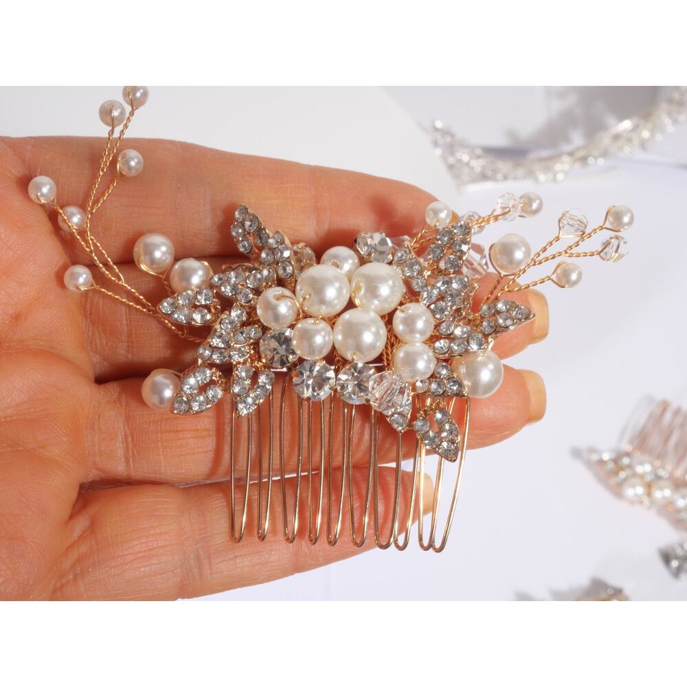 Elegant Pearl & Crystal Bridal Hair Comb